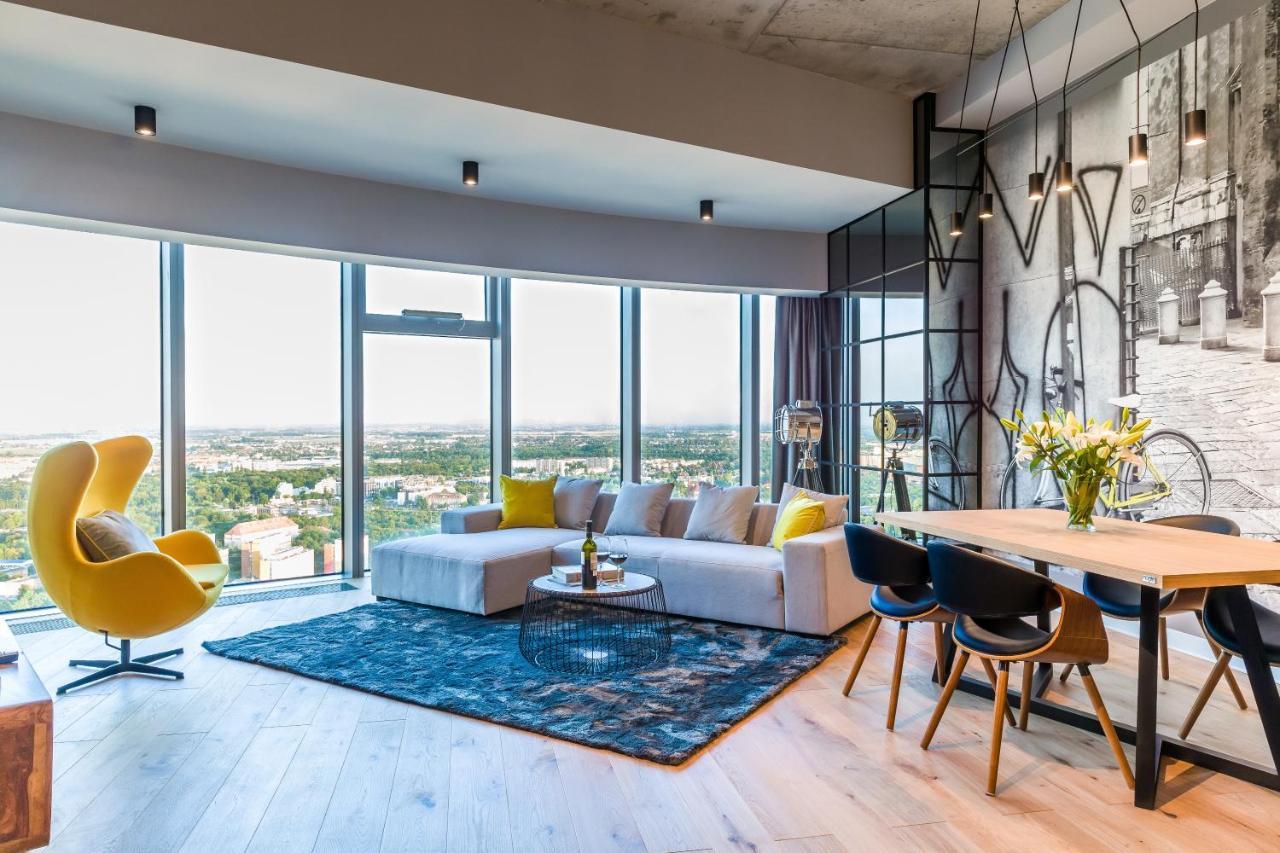 Apartamenty Sky Tower 브로츠와프 외부 사진