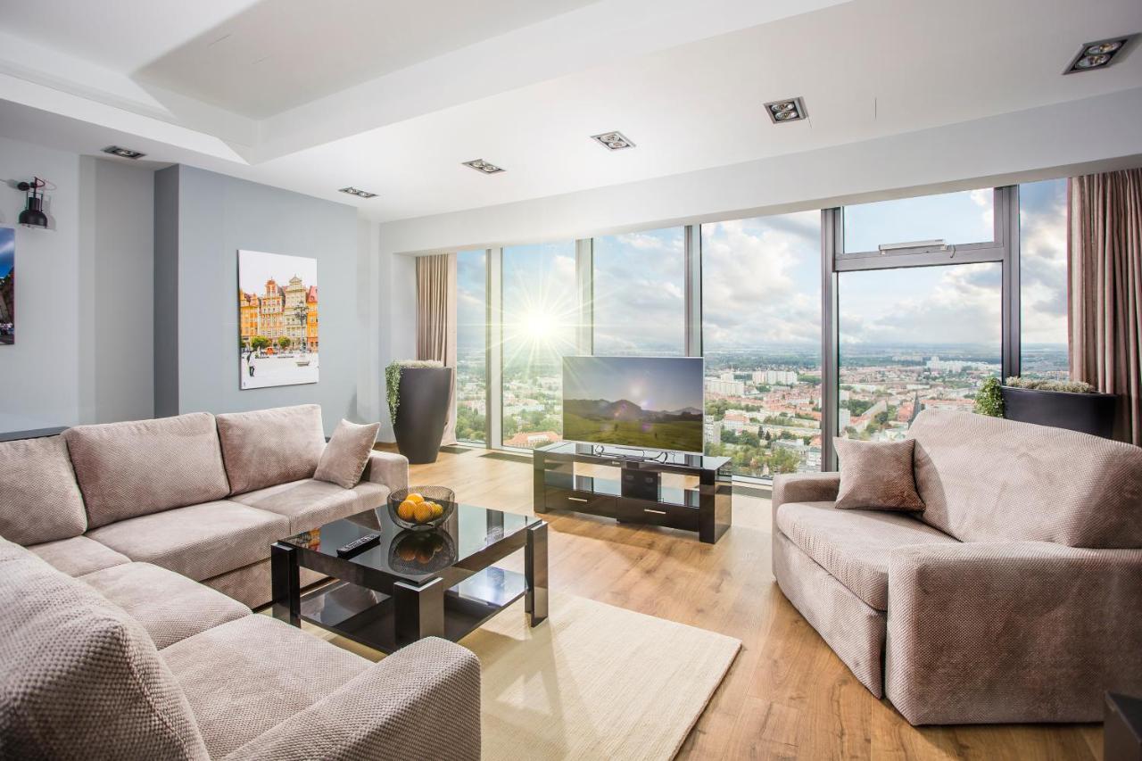 Apartamenty Sky Tower 브로츠와프 외부 사진